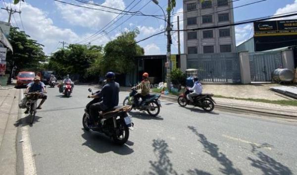 Nhà cấp 4 (6x30m) Mặt tiền Phạm Hữu Lầu, 200m ra Nguyễn Hữu Thọ, Phước Kiển chỉ 🏢 17.8 tỷ