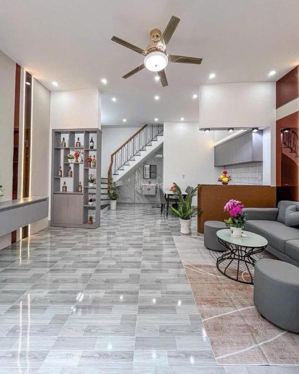 Bán Nhà trong hẻm 80m²