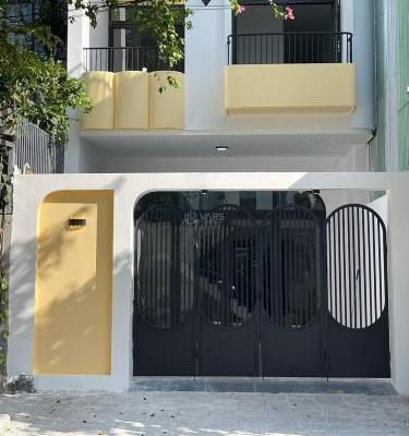 Chủ cần bán Nhà mặt phố 100m²