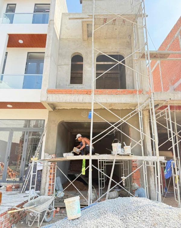 Cần bán Nhà trong hẻm 120m²