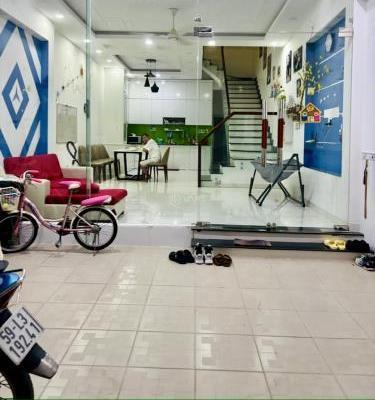 Chủ cần bán Nhà mặt phố 100m²