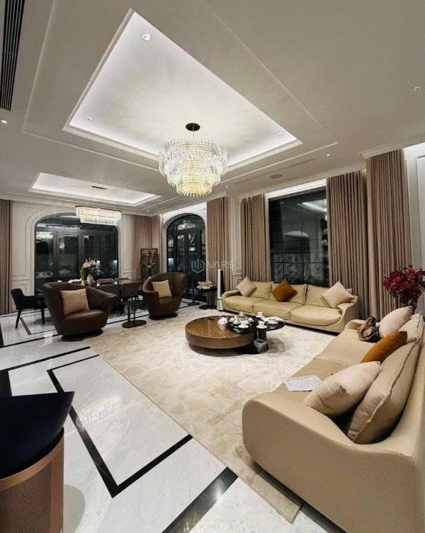 <mark style="background-color: transparent; font-weight: 400; ">Bán nhà tuyệt đẹp 🏦 cạnh hồ tây(nguyễn đình thi), mặt tiền rộng, 95m nội thất vip</mark>
