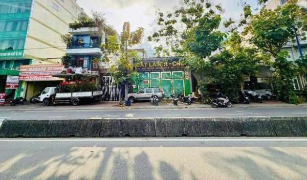 Bán Nhà mặt phố 266m²