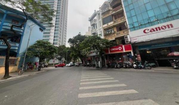 Bán Nhà mặt phố 95m²