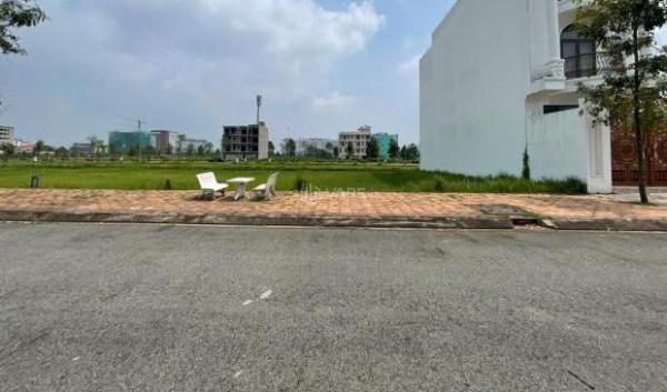 Bán Đất nền riêng lẻ 100m²