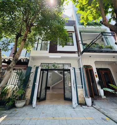 Chủ cần bán Nhà mặt phố 100m²
