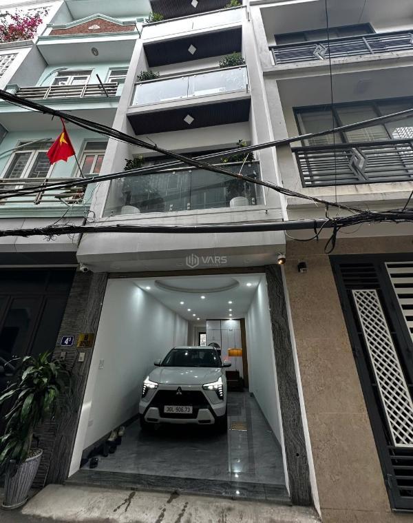 Bán Nhà mặt phố 90m²