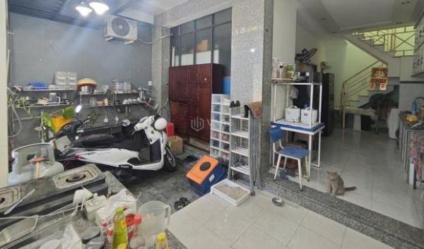 Chủ cần bán Nhà mặt phố 65m²