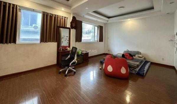 Bán Nhà mặt phố 83m²