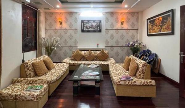 Bán Biệt Thự Cổ Điển Vườn Hồng 150m2 👍 – Mặt Tiền 7.5m, Đường Rộng 7m
