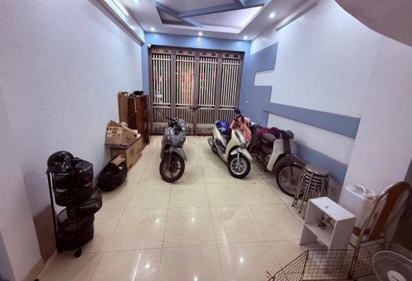 Cần bán Nhà trong hẻm 39m²