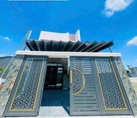Cần bán Nhà trong hẻm 100m²