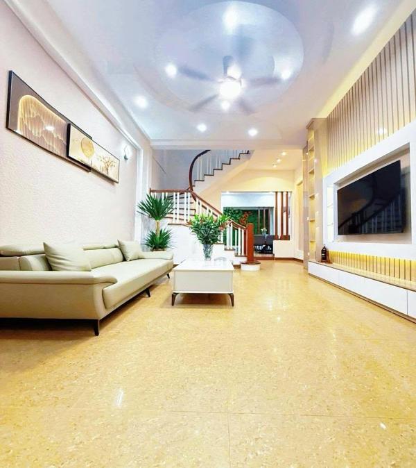 🏡 nhà 🔥 6 tầng trung tâm cầu giấy | gần công viên, trường đại học, ô tô chỉ vài b