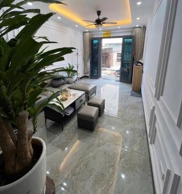 🏡 Bán nhà 2 mặt thoáng ngõ Tô 🏤 Ngọc Vân, 5 tầng chắc chắn, chỉ 10,5 tỷ! 🌳✨