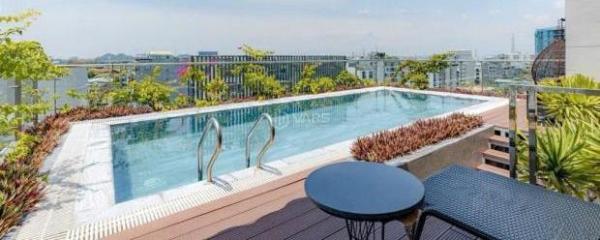 Bán Nhà mặt phố 180m²