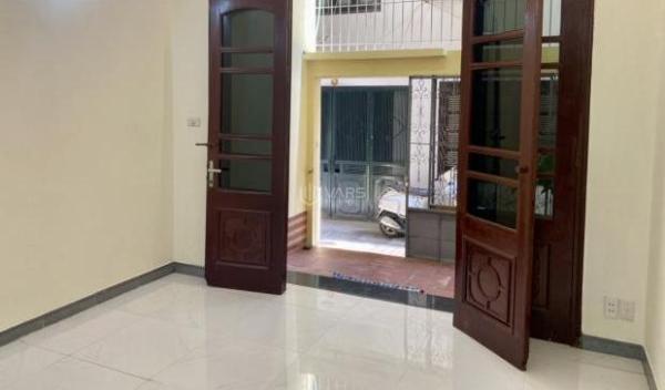<mark style="background-color: transparent; font-weight: 400; ">Bán gấp giá rẻ Nguyễn Văn Linh 75m, 3 tầng, mặt tiền 6m, 7.8 tỷ 🏡 Long Biên.</mark>
