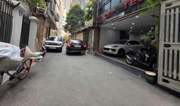 Chủ cần bán Nhà trong hẻm 70m²