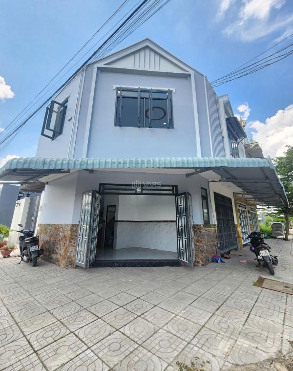 Nhà góc 3 🏣 mặt tiền đường sổ riêng chính chủ đường nhựa giá chỉ 550tr