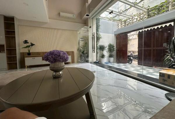 Bán nhà mặt tiền lý chính thắng q3 đang cho 🏚️ thuê 4x25m, 3 lầu giá 30 tỷ
