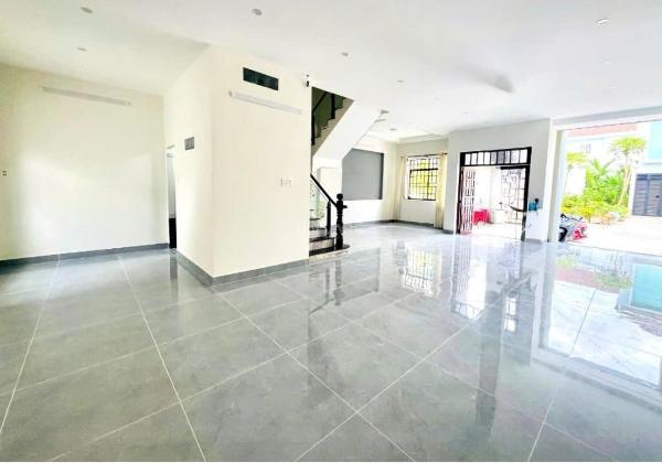 Cho thuê nhà biệt thự 2 lầu kdc cty 8, tp. cần thơ | 🆘 15 triệu