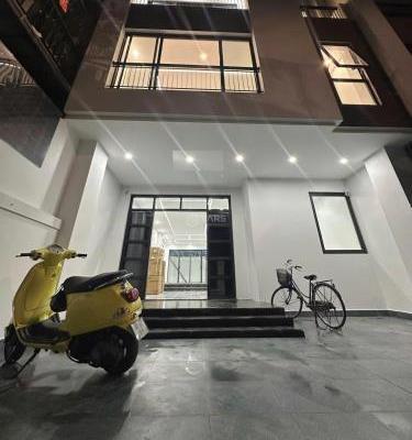Cho thuê nhà KĐT Mỗ Lao, 150m2, 5 tầng, thang 🏠 máy, nhà mới đẹp, làm văn phòng, để ở