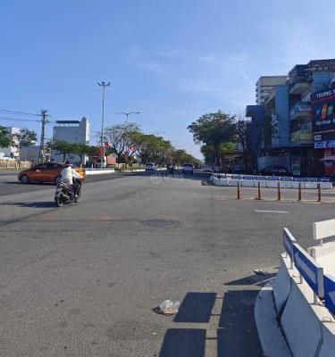 Bán Nhà mặt phố 200m²