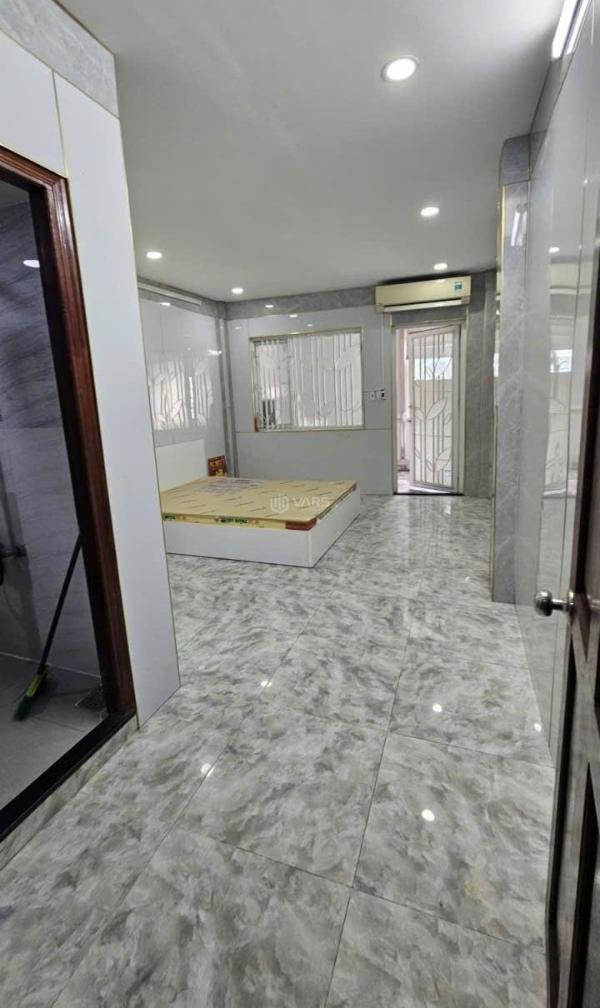 Cần bán Nhà mặt phố 37m²