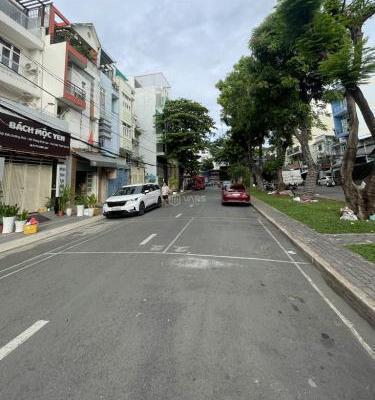 Chủ cần bán Nhà mặt phố 100m²