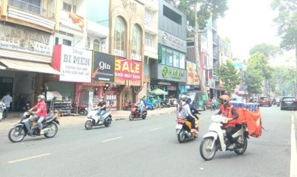 Bán Nhà Mặt Tiền Căn Góc Đường Nguyễn Trãi Quận 5 - 40m² x 5 Tầng - Có Lề Để Xe 🌊 - 22,5 Tỷ