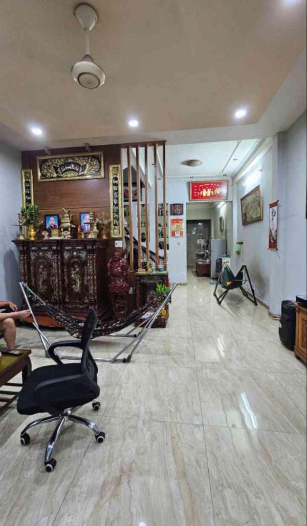 Cần bán Nhà mặt phố 105m²