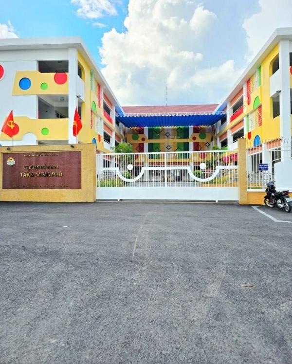 Cần bán Nhà trong hẻm 74m²