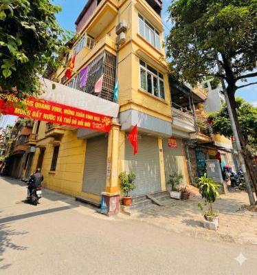 Cho thuê nhà căn 🌊 góc 82 ngô quyền hà đông, 35m nhà 3 tầng, kinh doanh tốt