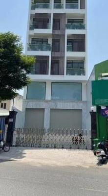 Bán Nhà mặt phố 240m²