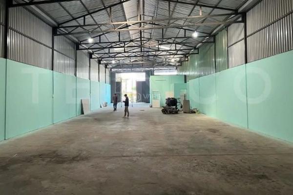 Cho thuê kho 420 👍 m2 mặt tiền nguyễn văn linh có điện 3 pha