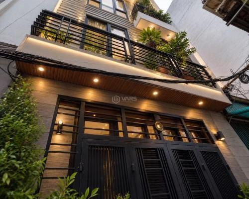 <mark style="background-color: transparent; font-weight: 400; ">Bán Nhà Đẹp Quận 🏢 Tây Hồ – Ngõ Thoáng – Dân Xây Chắc Chắn</mark>