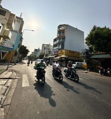 Bán nhà MTKD Độc Lập - Q.Tân Phú - DT: 7.8x20m 🏘️ - 1 lầu đang cho thuê - Giá: 18.5 tỷ TL