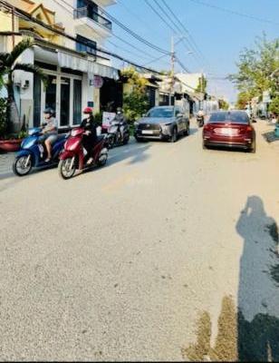 Chủ cần bán Nhà mặt phố 76m²