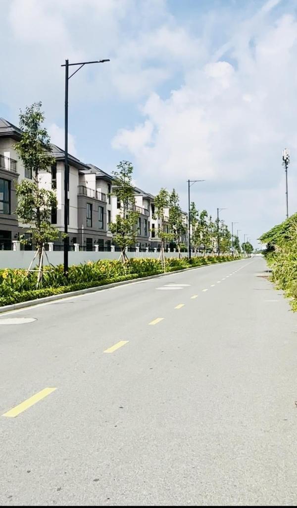 Mặt tiền ngang khủng 80m, đối 🏠 diện kdt zeitgeist. chỉ 162 tỷ