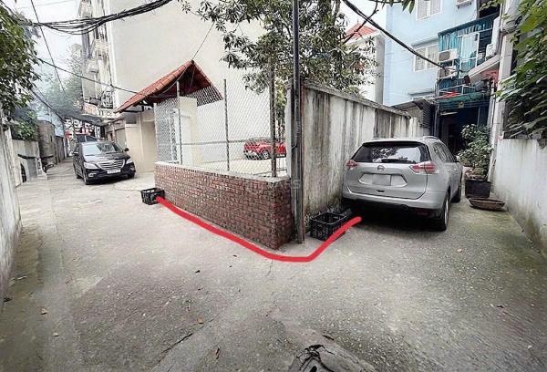 Đất 50 m2 - mặt tiền = hậu 4,5 m - lô góc đường - 3,5 m - sổ 🏤 đỏ - thạch bàn