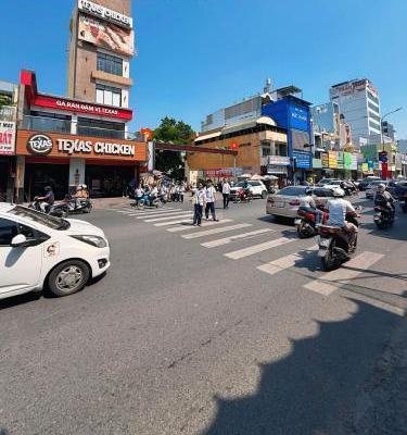 MẶT TIỀN KHU SÂN BAY, ĐOẠN VIP NGUYỄN ĐÌNH KHƠI 126M2, NGANG 5M, HẦM 7 TẦNG, 🏚️ 5PN chỉ 35 TỶ