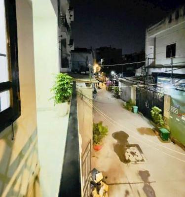 Chủ cần bán Nhà mặt phố 35m²