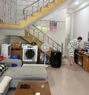 Bán Nhà mặt phố 68m²