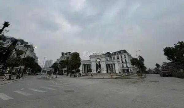 Bán lô góc Louis City, N.T. Liêm. DT 160m x 5,5T. Trục chính, thang 🏢 máy. Giá 41,7 tỷ. LH: