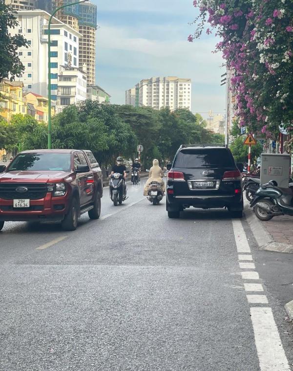 Bán Nhà mặt phố 79m²