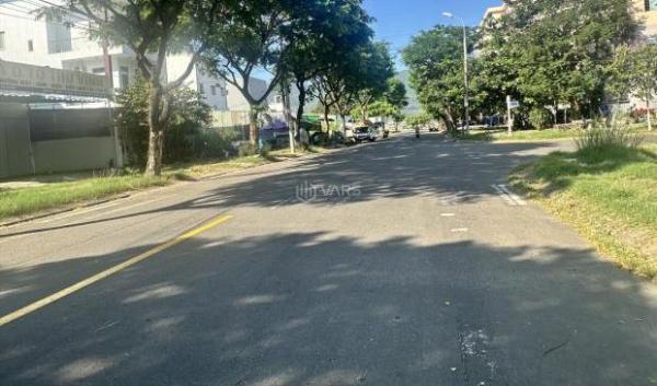 Cần bán Nhà mặt phố 154m²