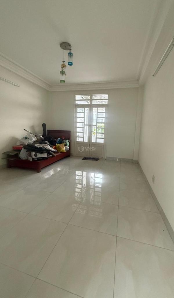 Mặt tiền kd 4 tầng, 95m2, cư xá ngân hàng, quận 7, gần đh tài chính, 🏚️ shr