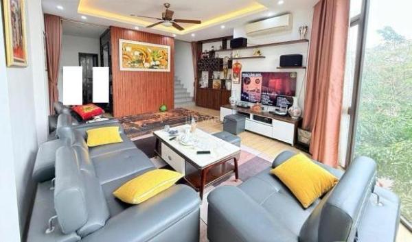 Bán Nhà mặt phố 64m²