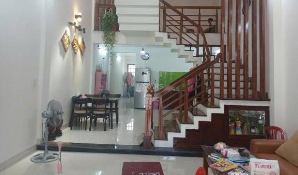 Bán Nhà mặt phố 100m²