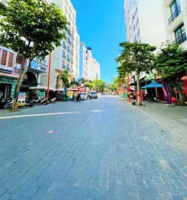 Bán Nhà mặt phố 162m²