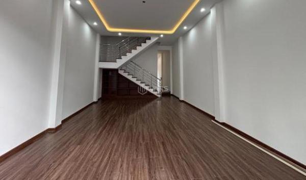 Bán Nhà mặt phố 72m²